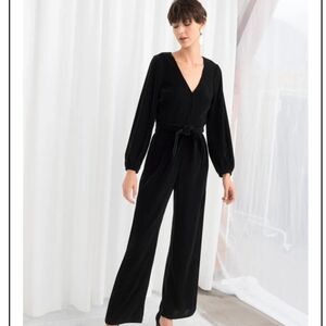 & OTHER STORIES NWT PLUNGING BLACK VELVET JUMPSUIT V NECK SZ 2
